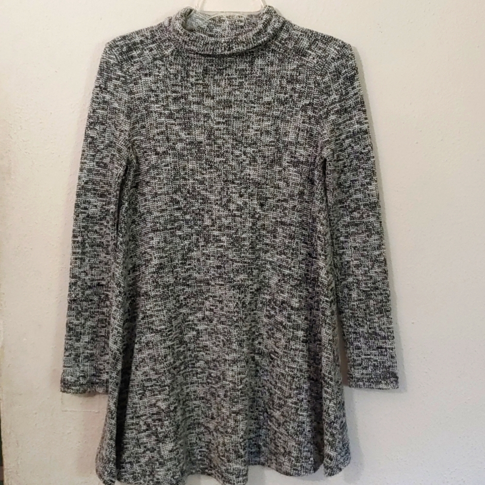 Forever 21 Women's Size Small Turtleneck Tunic Sweater